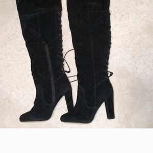Elegant Black Knee-High Women's Boots